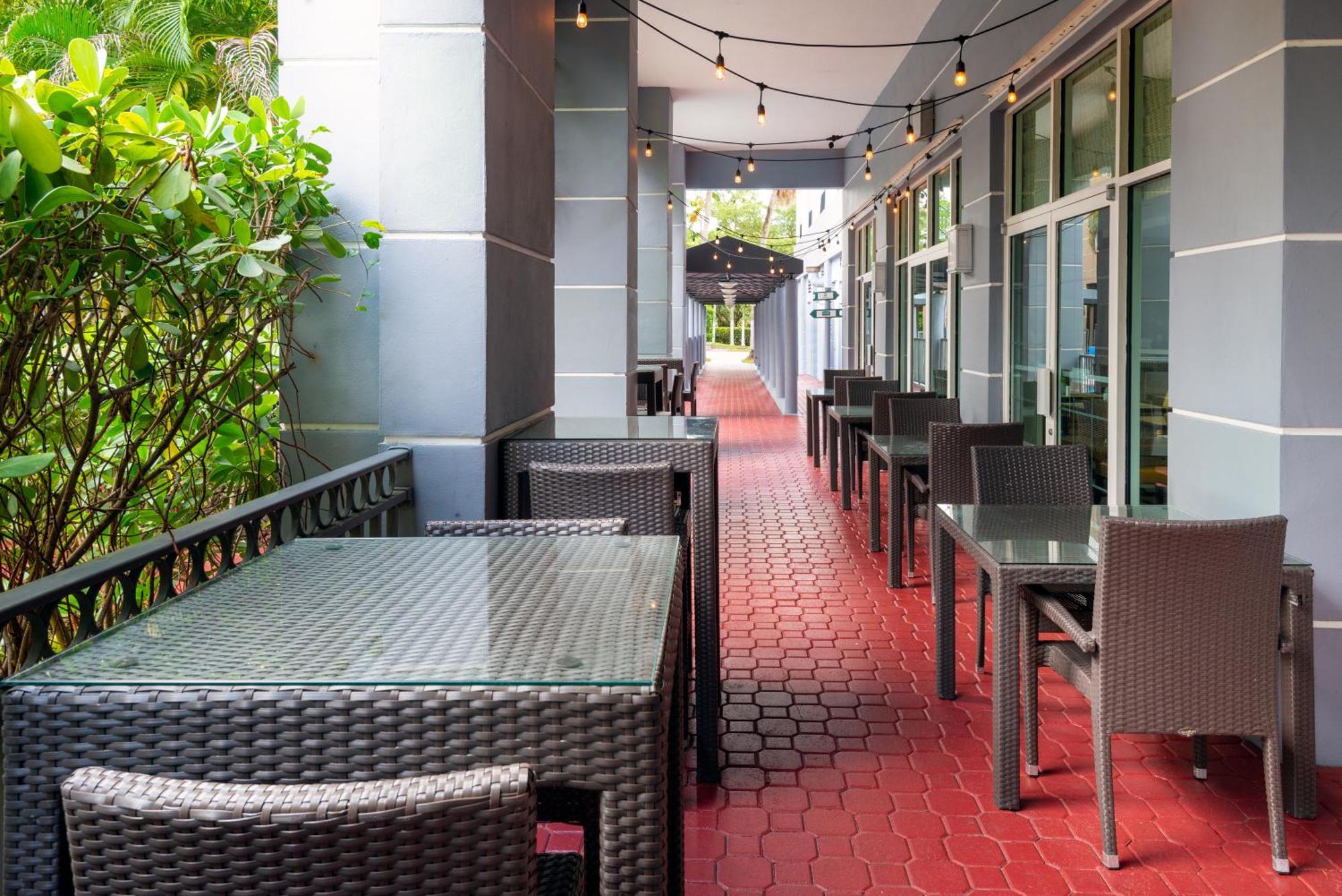 Holiday Miami-doral Area By Ihg Hotel